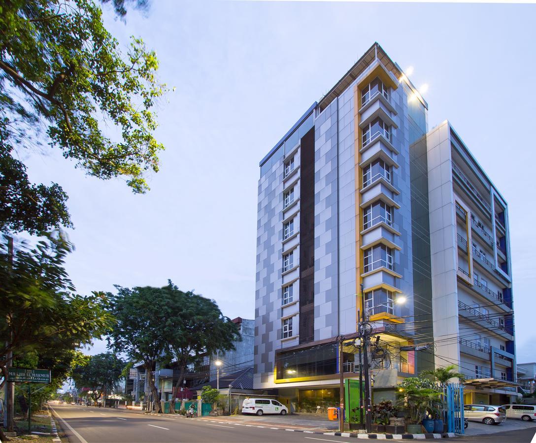Hotel Reddoorz Near Roxy Jakarta Exterior foto